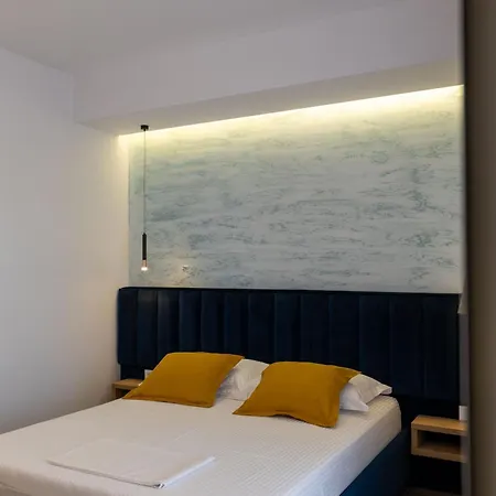 Flori Apartament Saranda