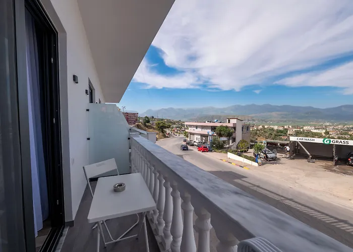 公寓 Flori Sarandë