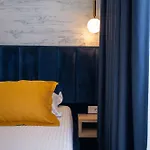 Flori * Sarandë