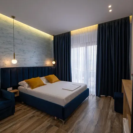 Flori * Sarandë