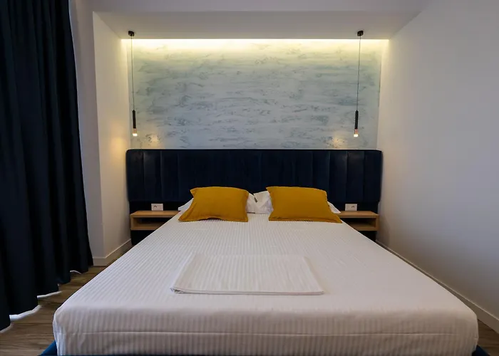 Flori Apartman Saranda